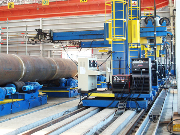 Máquina de procesamiento de chapa metálica